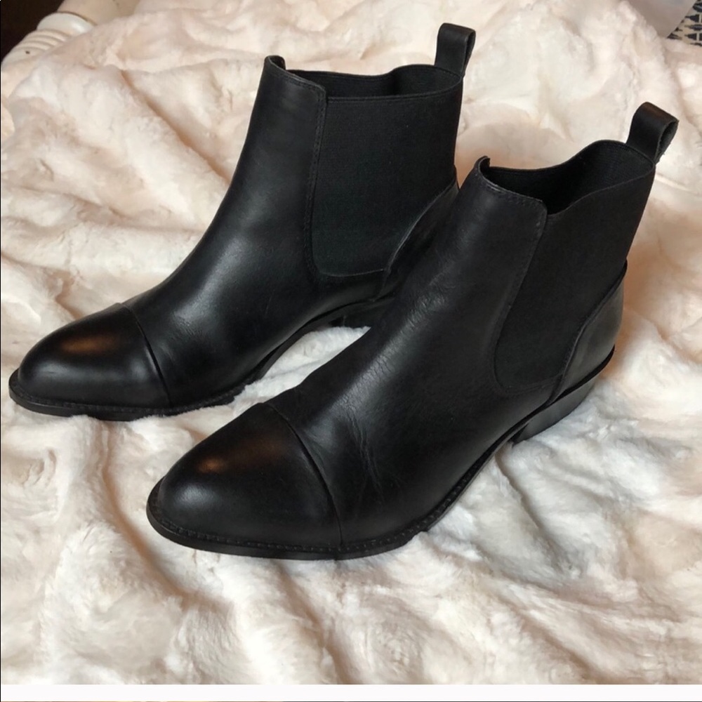 Dolce Vita Black Leather Chelsea Ankle Boot 6